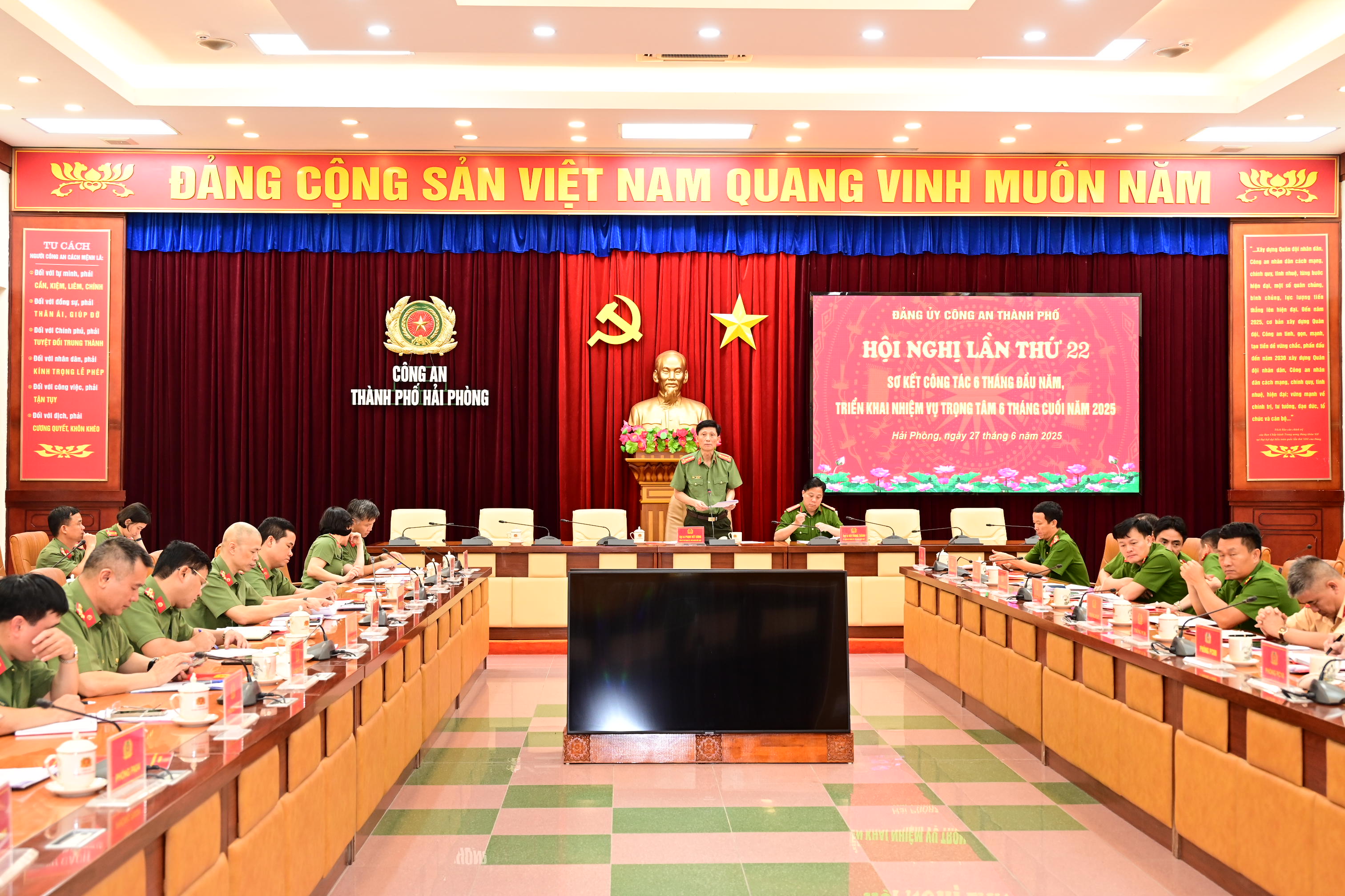 Đảng ủy Công an thành phố sơ kết công tác 6 tháng đầu năm 2025